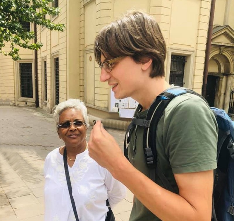 ЕКСКУРСІЇ З ГІДОМ